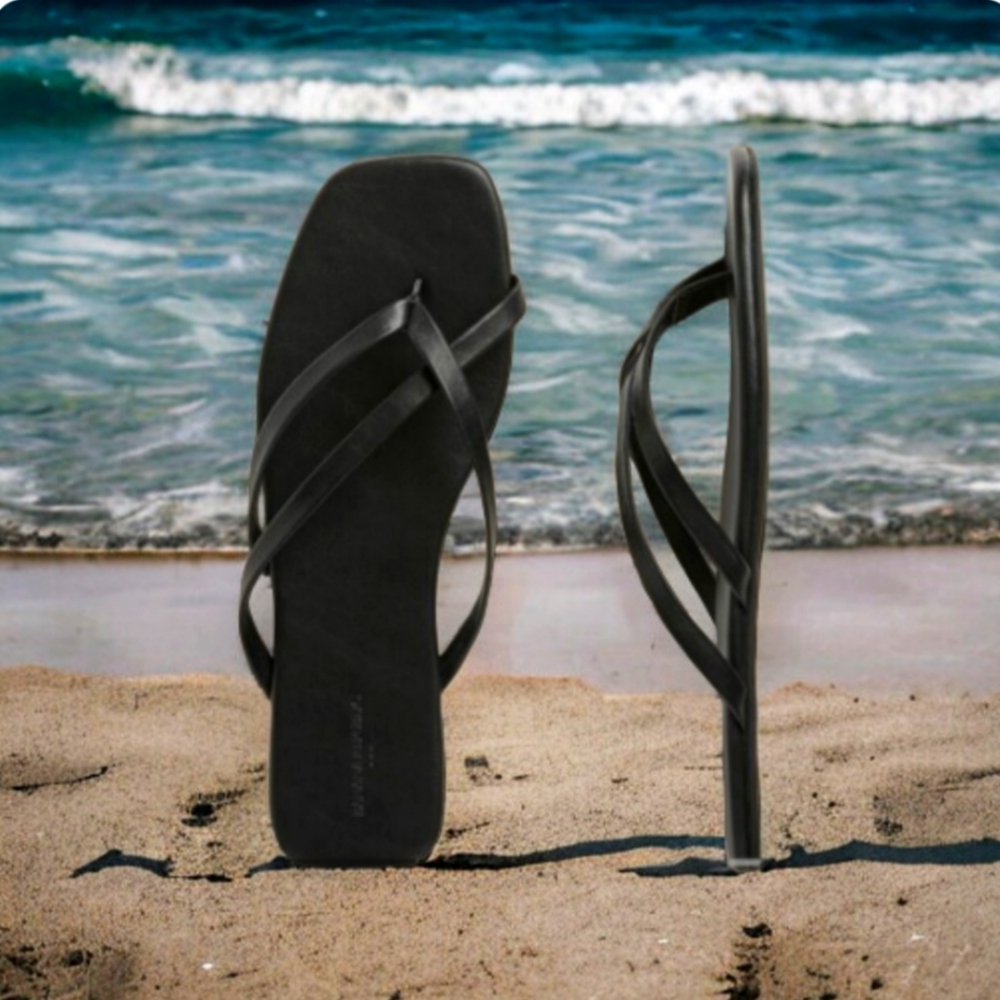 Banana Republic Barely There Black Leather Flip Flops